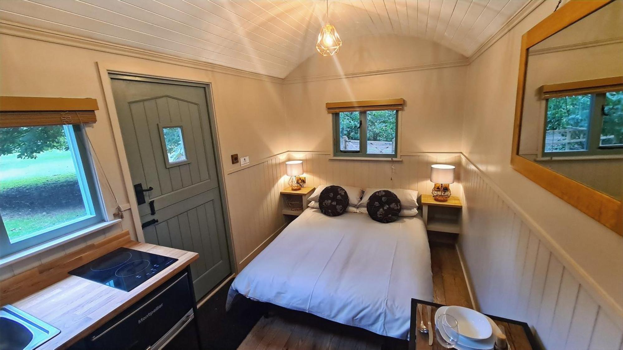 Horsley Hale Farm Glamping Hotel Ely Bilik gambar
